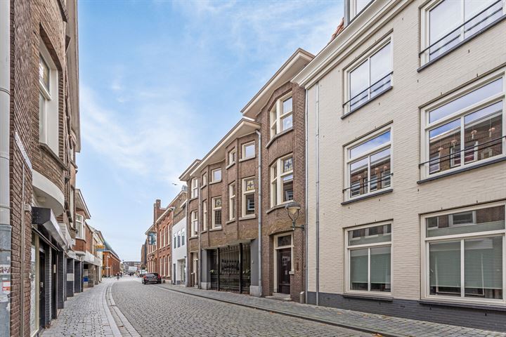 View photo 32 of Huijbergsestraat 10