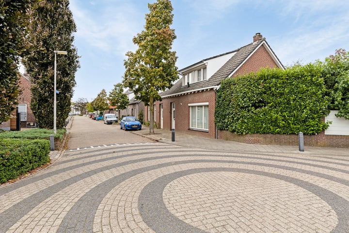 View photo 23 of Haagstraat 28