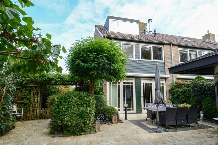 Foto 25 van Wethouder van Damlaan 46-A