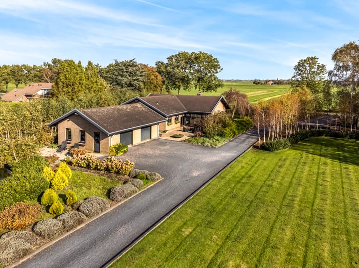 Photo 3 of Oosterlandweg 35