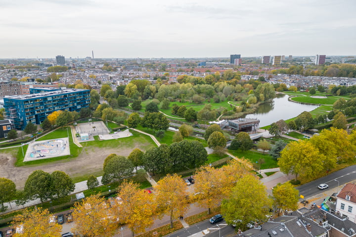 Bekijk foto 36 van Obrechtstraat 39