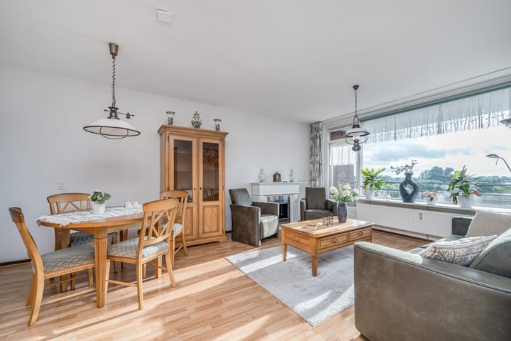 Foto 3 van Roosstraat 82