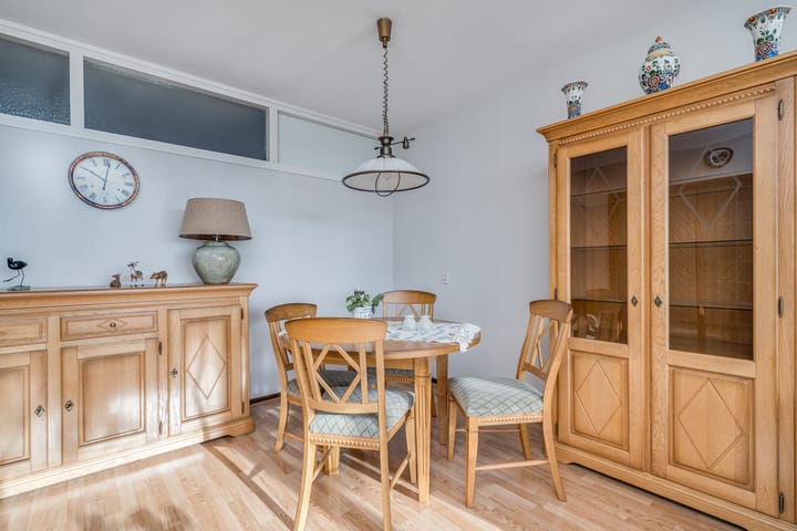 Foto 8 van Roosstraat 82