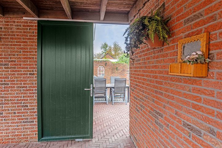 Bekijk foto 42 van Haaksbergerstraat 56