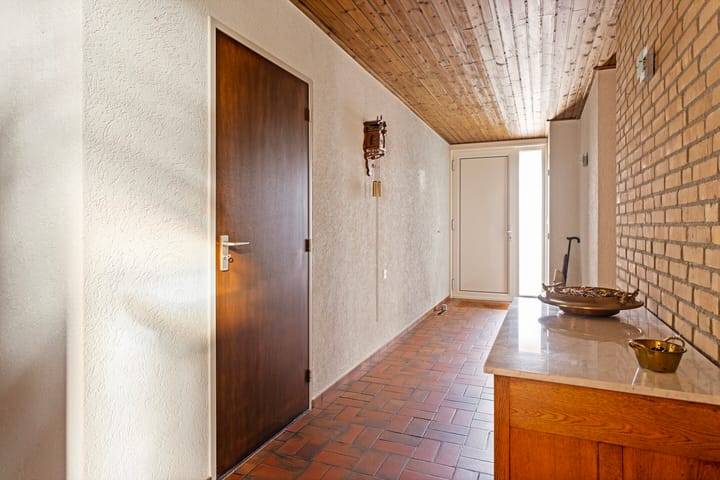 Foto 16 van Klaroenlaan 10