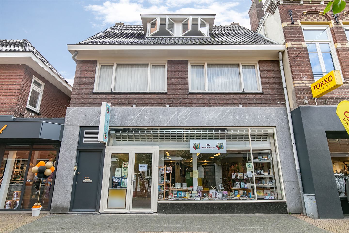 Bekijk foto 1 van Dorpsstraat 23