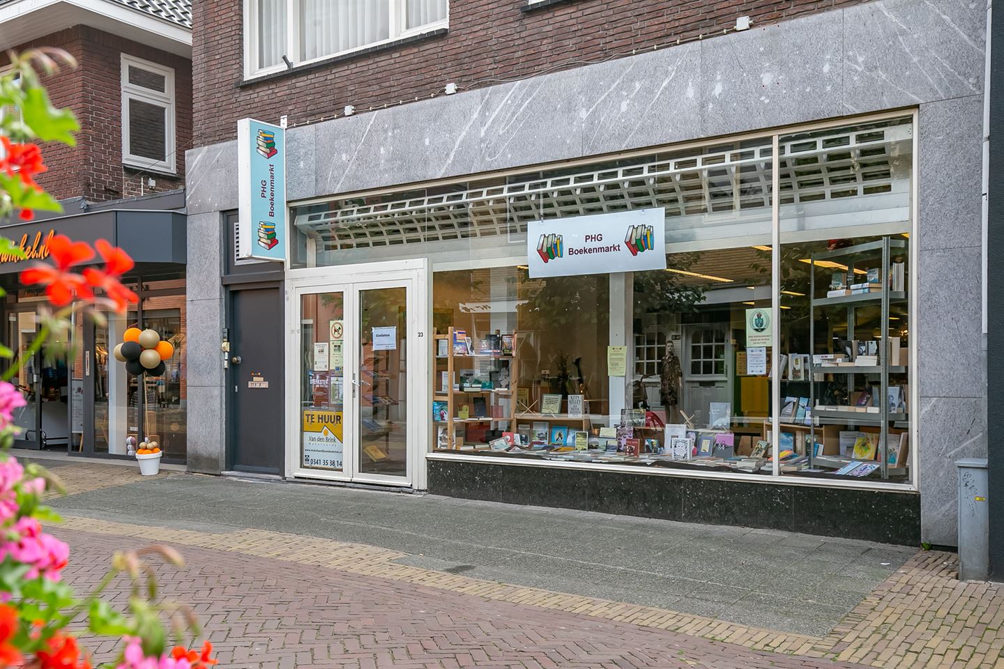 Bekijk foto 2 van Dorpsstraat 23