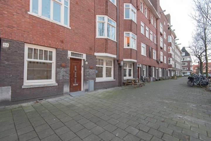 View photo 1 of Deurloostraat 95