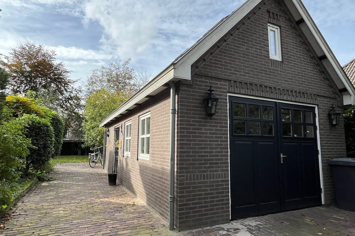 Bekijk foto 42 van Pater de Leeuwstraat 19