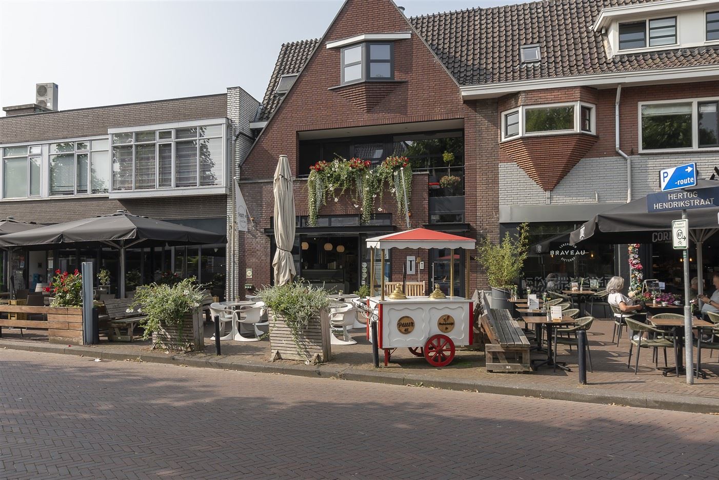 Bekijk foto 1 van Hertog Hendrikstraat 4