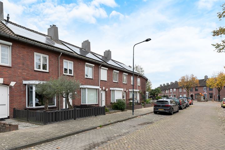 Bekijk foto 45 van Sparrenweg 42