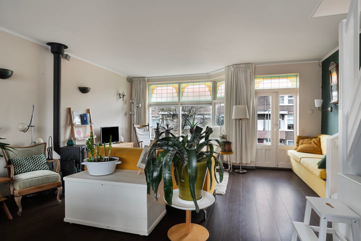 Foto 27 van Van Ruijsdaellaan 25