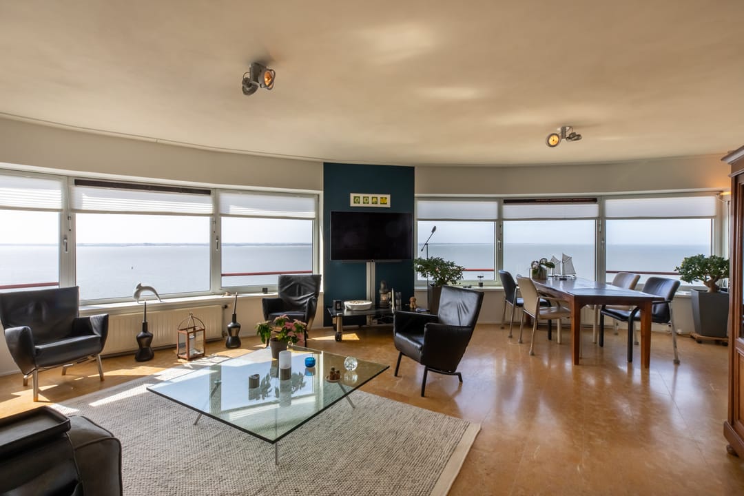 Photo 2 of Boulevard Bankert 870