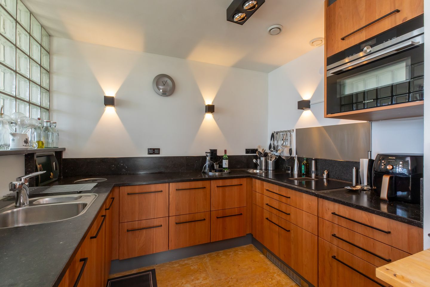 Photo 14 of Boulevard Bankert 870