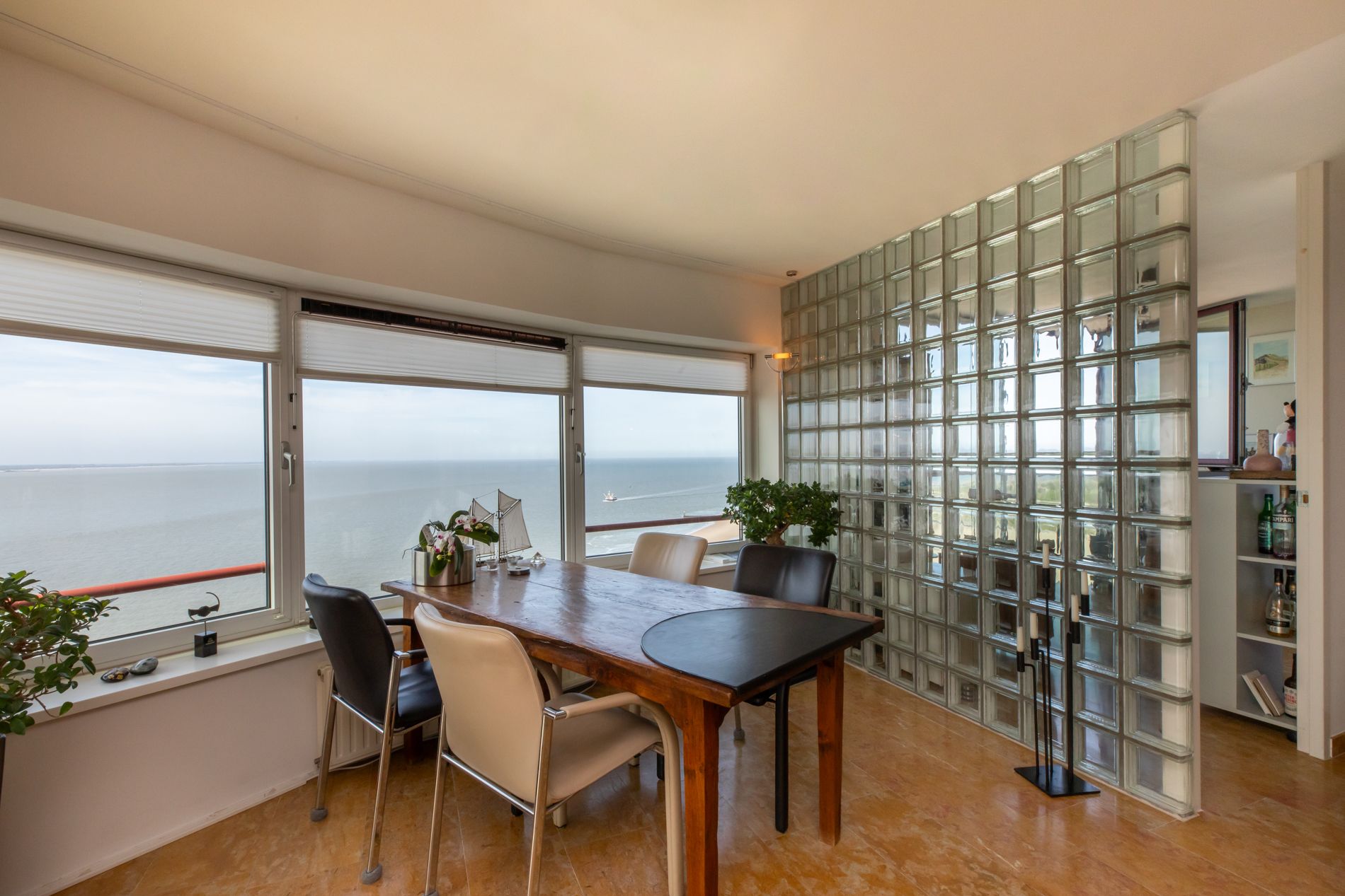 Photo 18 of Boulevard Bankert 870