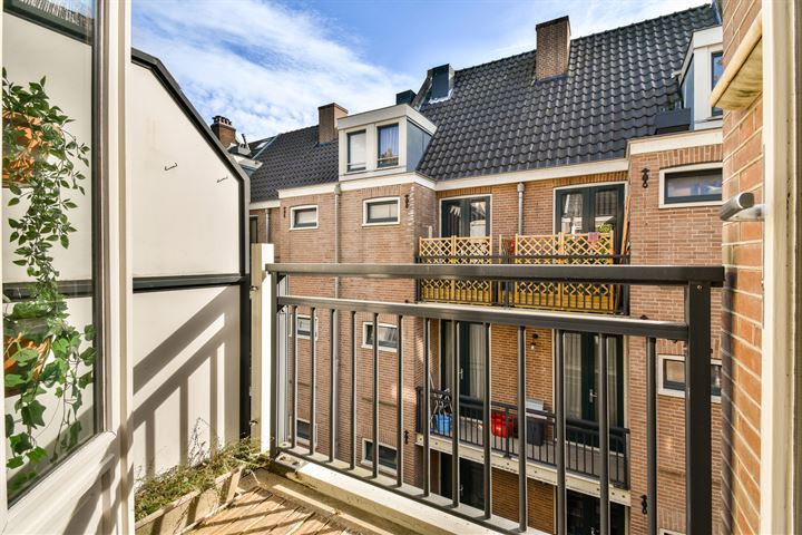 Bekijk foto 14 van Czaar Peterstraat 72-E