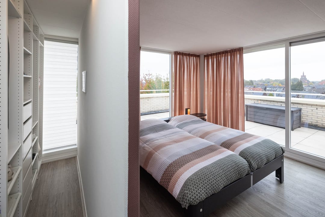 Photo 23 of Piet Heinstraat 73