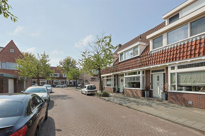 Bekijk foto 30 van Starrebosstraat 3