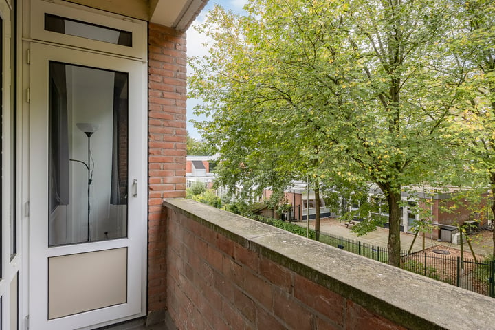 View photo 8 of Zuid-Hollandstraat 62-2