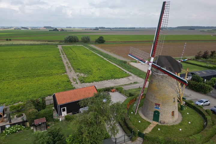 View photo 39 of Burgemeester Overdorpstraat 2