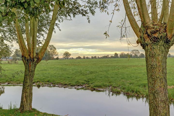 View photo 61 of Provincialeweg Oost 45