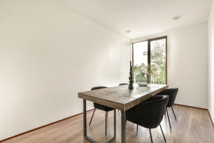 Foto 10 van Titus van Rijnstraat 273