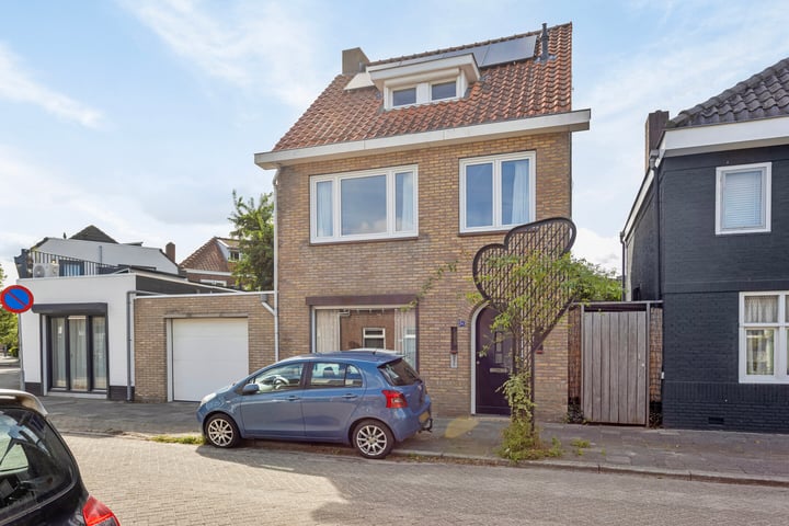 View photo 42 of Schalmstraat 34