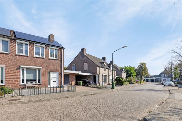 Bekijk foto 36 van Schutsakker 14