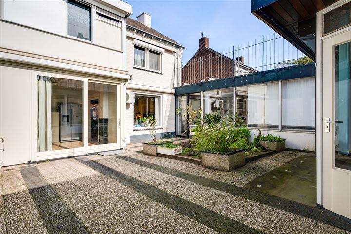 Bekijk foto 35 van Bloemartsstraat 6