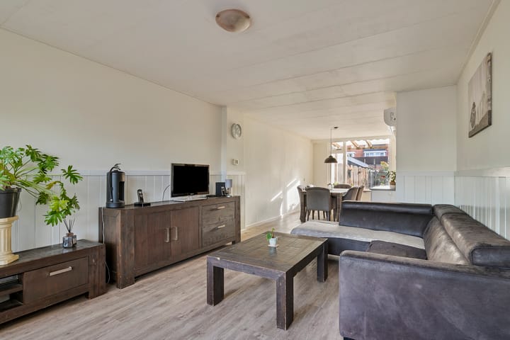 Foto 8 van Stationsweg 67