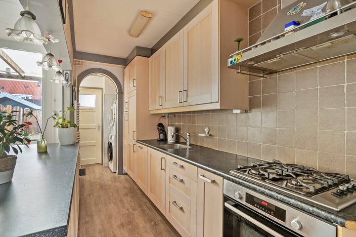 Foto 12 van Stationsweg 67