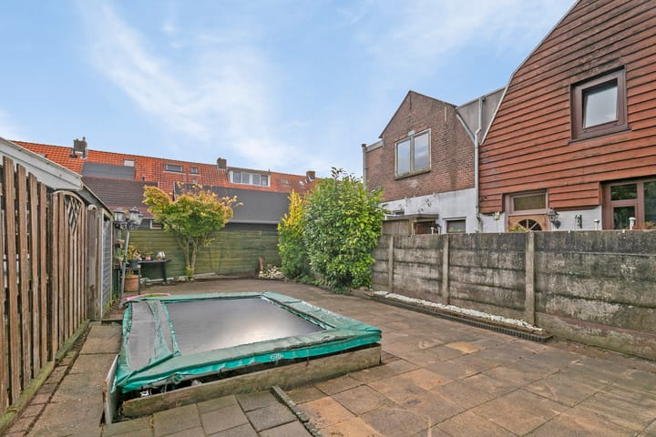 Foto 23 van Stationsweg 67