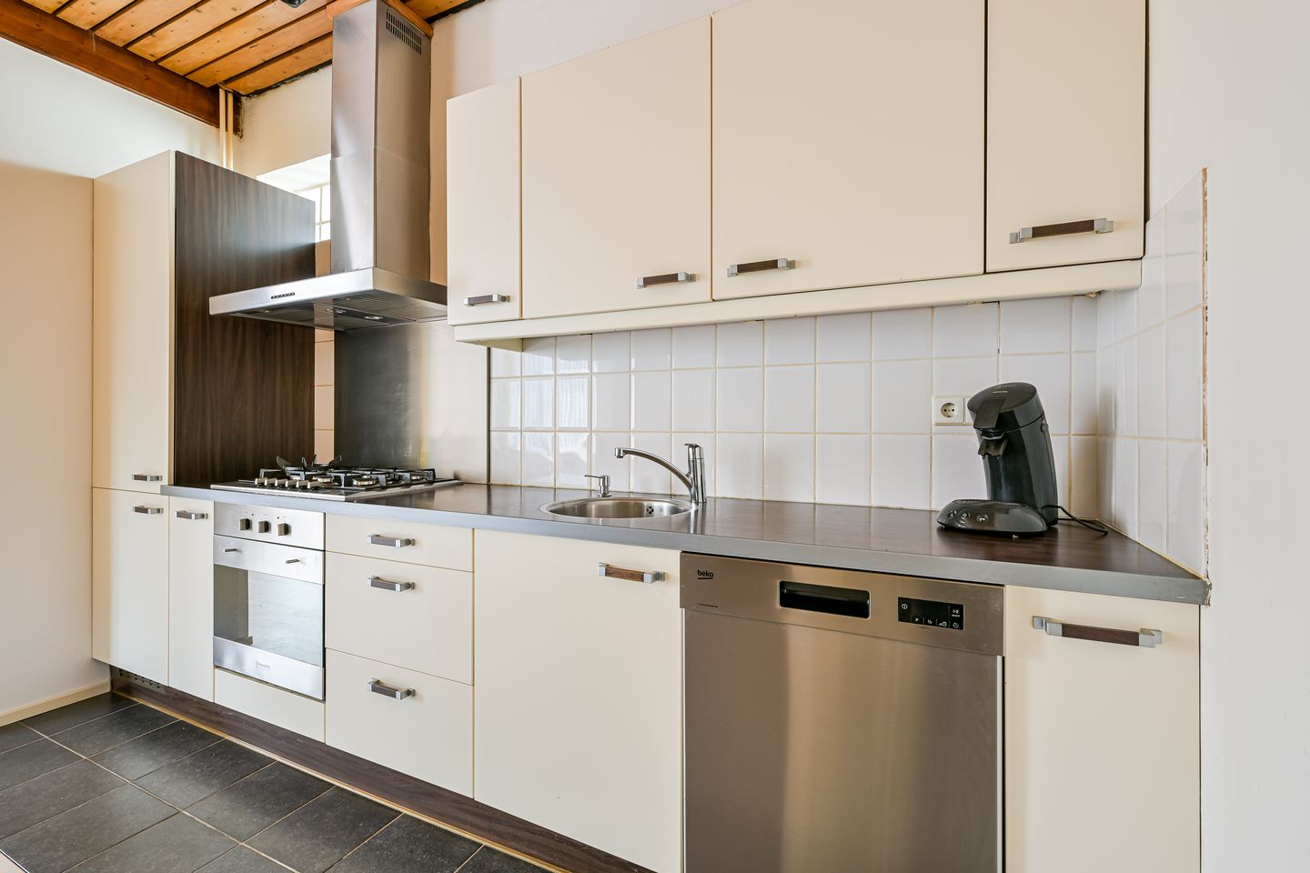 Photo 14 of Sint Nicolaasstraat 28