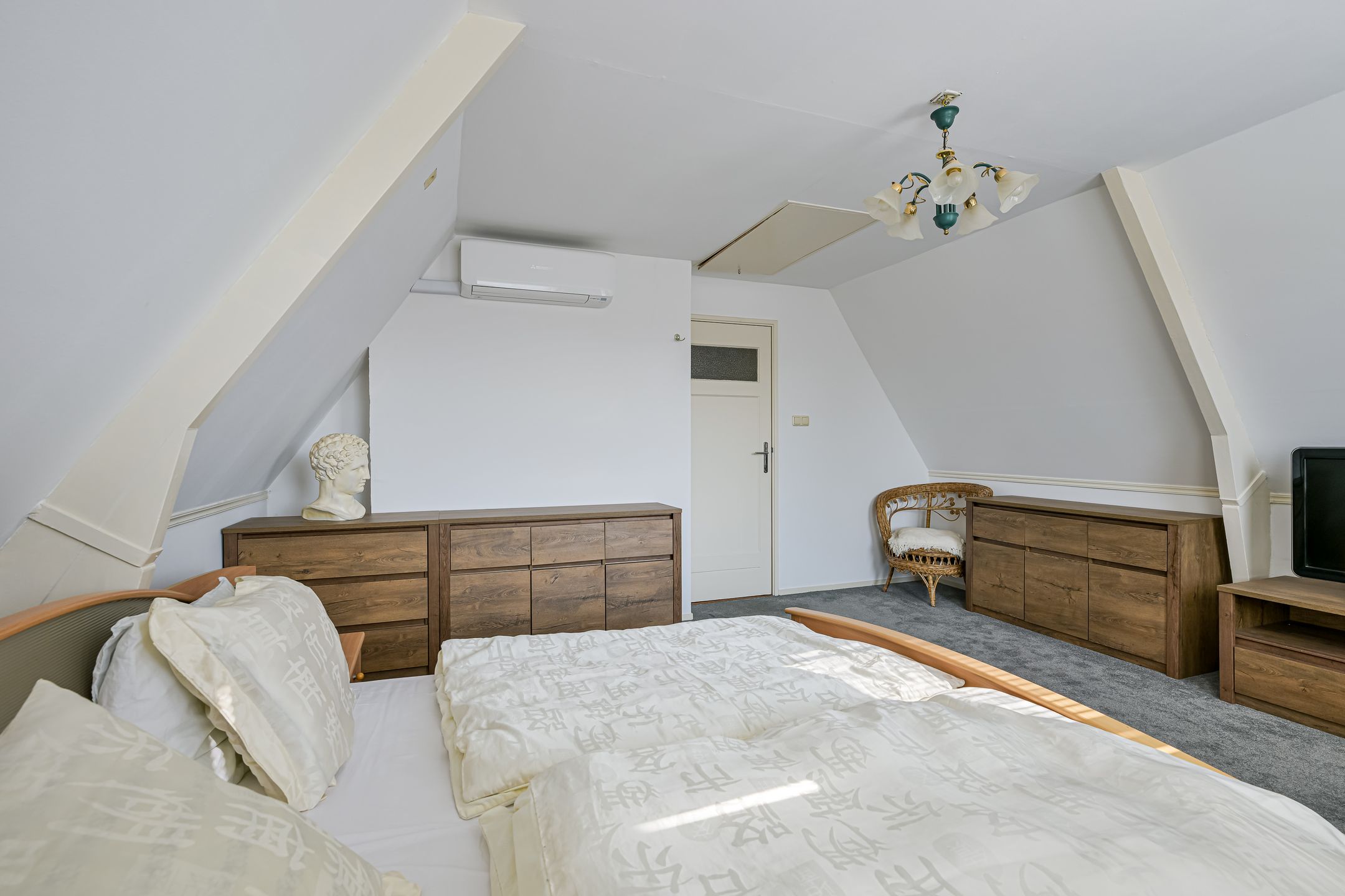 Photo 24 of Sint Nicolaasstraat 28