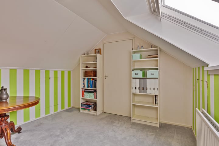 Photo 24 of Hazelaarstraat 22