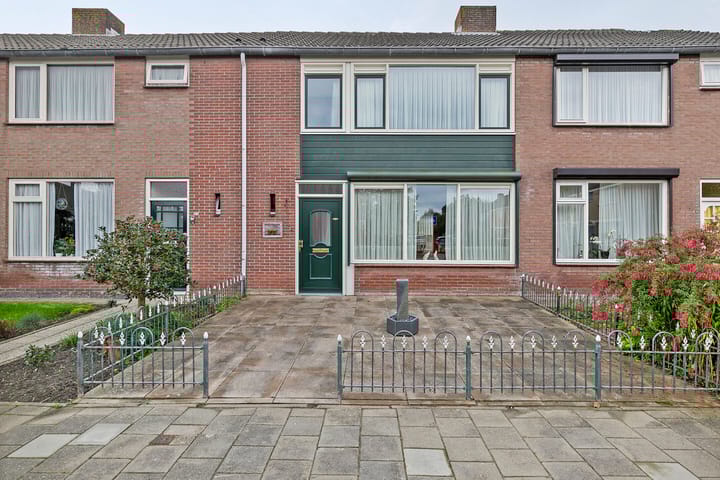 Foto 7 van Azaleastraat 7