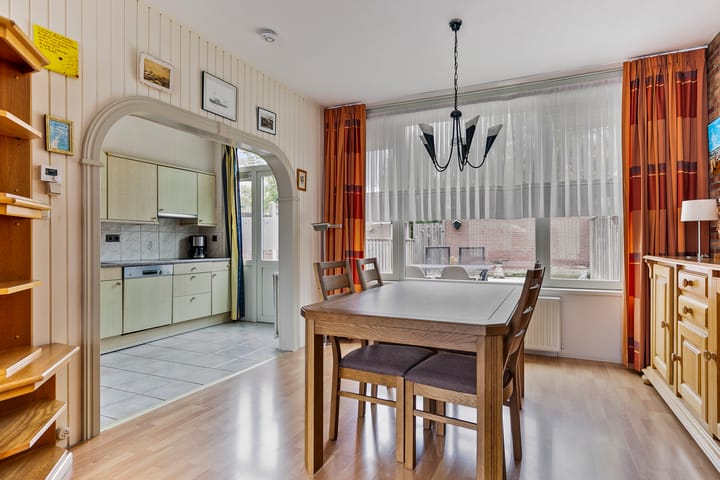 Foto 14 van Azaleastraat 7