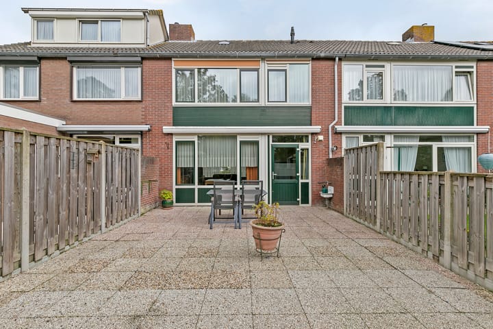 Foto 30 van Azaleastraat 7