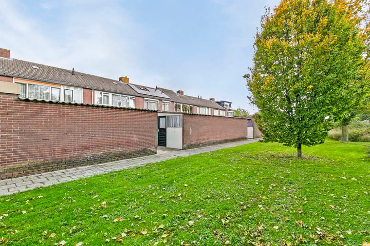 Foto 32 van Azaleastraat 7