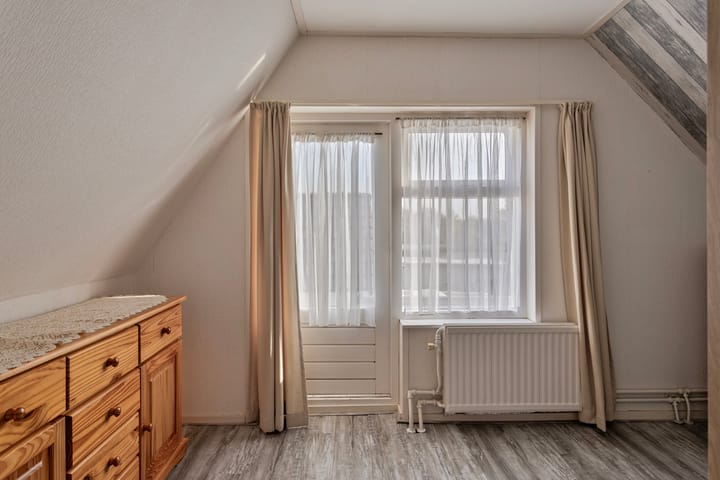 Foto 12 van Baken 42