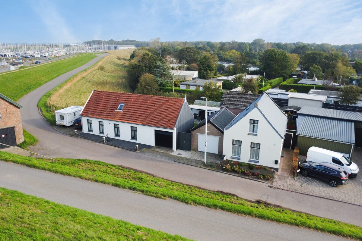 Foto 19 van Baken 42