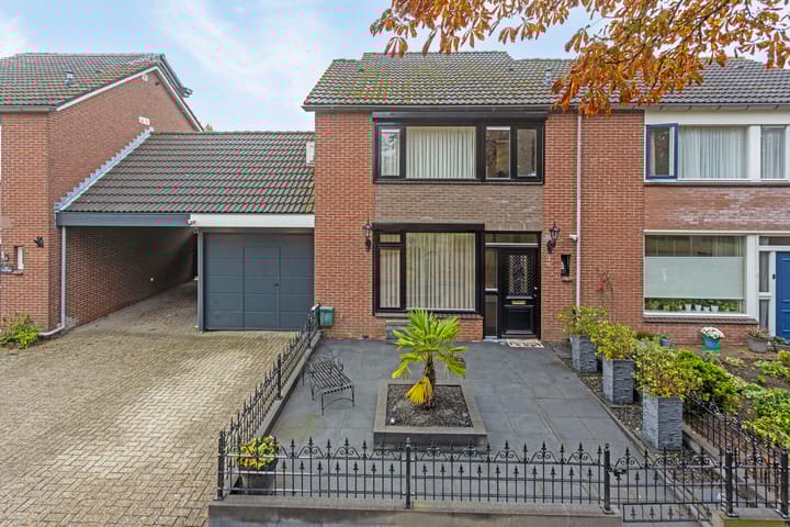 Foto 6 van Anna van Burenweg 40