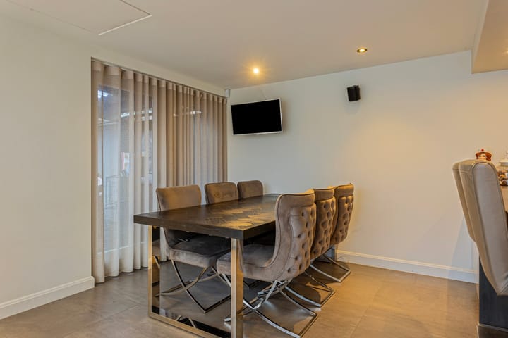 Foto 18 van Anna van Burenweg 40