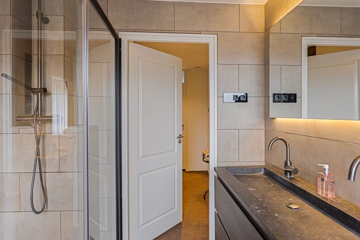 Foto 38 van Anna van Burenweg 40