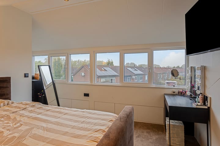 Foto 40 van Anna van Burenweg 40