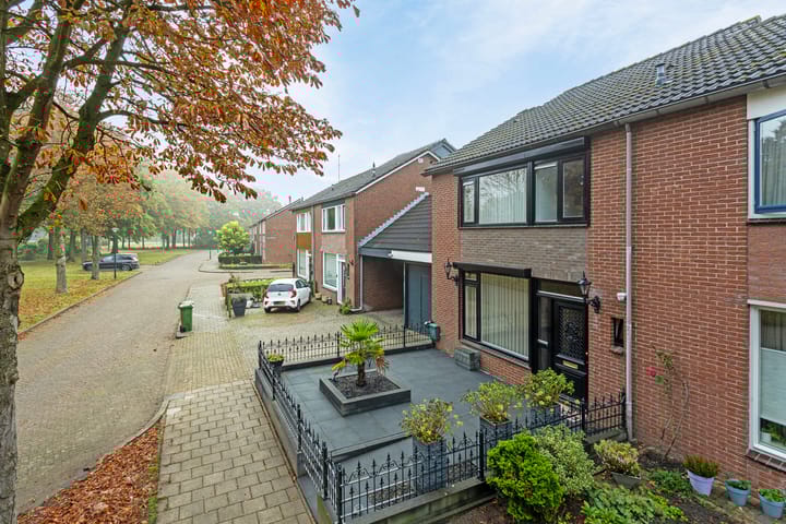 Foto 54 van Anna van Burenweg 40