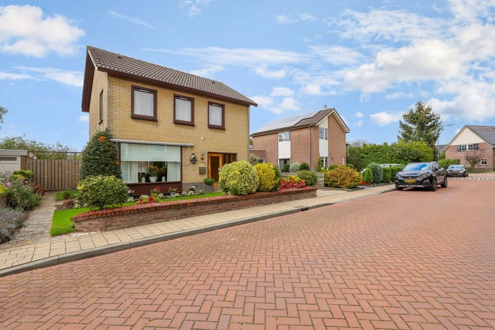 Foto 8 van Ds J A Visserstraat 33