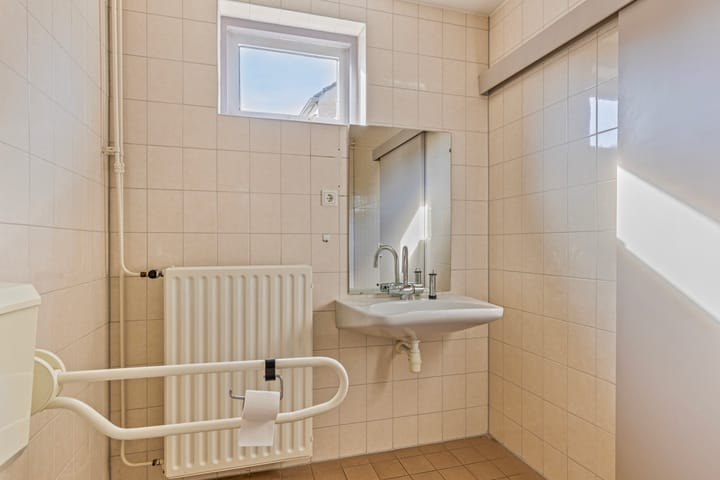 Foto 5 van Helfrichstraat 1