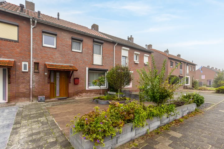 Photo 3 of Broeksittarderweg 92