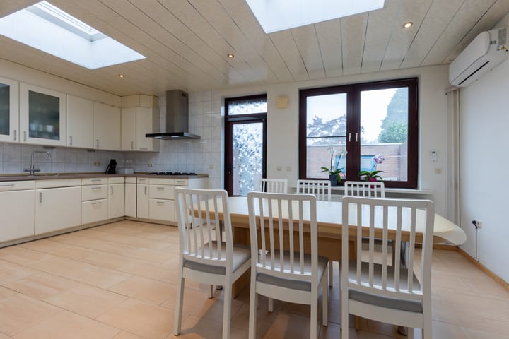 Photo 11 of Broeksittarderweg 92